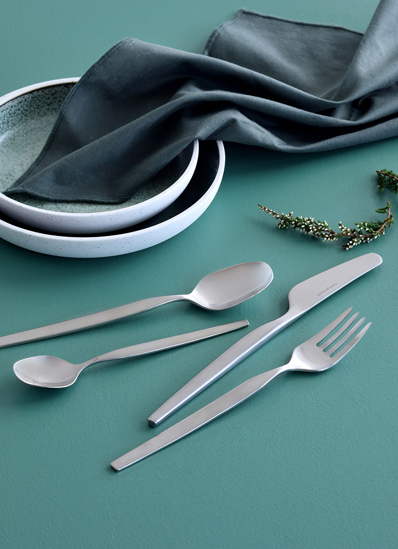 Oda kniv, gaffel, skje og teskje